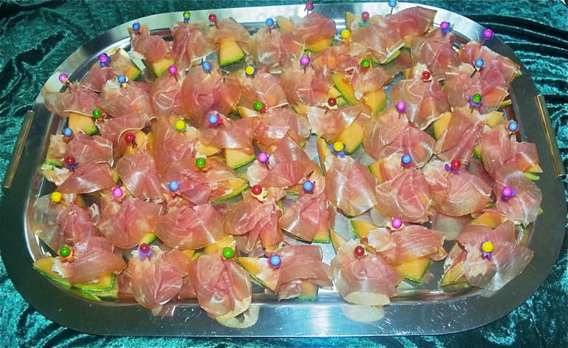 Fruchtige Melonen Schinken Spieße — Rezepte Suchen